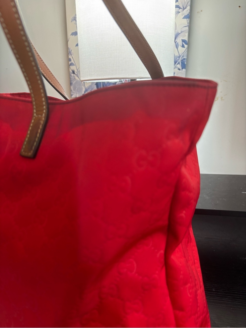 Authentic Gucci Red GG Canvas Jacquard Fabric Tote Bag - Picture 3 of 16